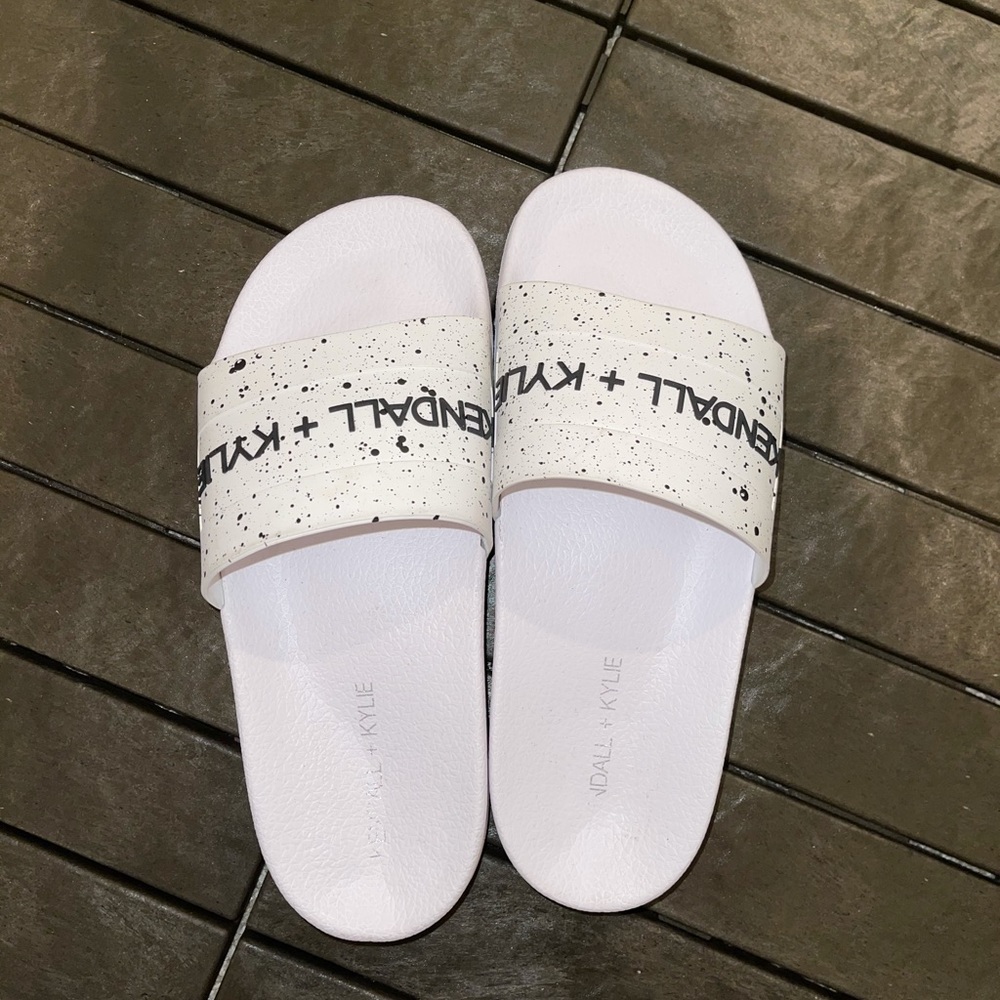 Kendall + Kylie Flip Flop